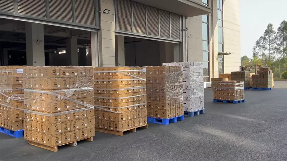 Almacén de Productos del Fabricante de Gel de Ducha de Guangzhou